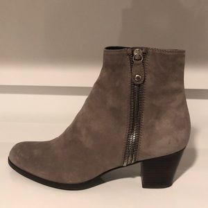 Stuart weitzman grey bootie